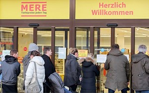 Mere kämpft mit Warenversorgung und schließt mehrere Filialen
