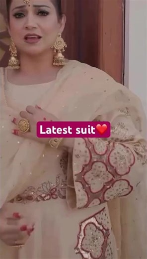 Beautiful suit new designer suit boutique suit front back work bottom full heavy work ❤️🔥