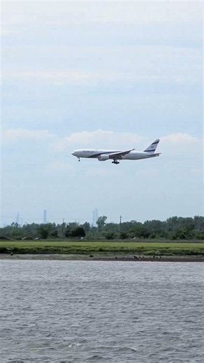 El Al Airlines Boeing 777 - 8K