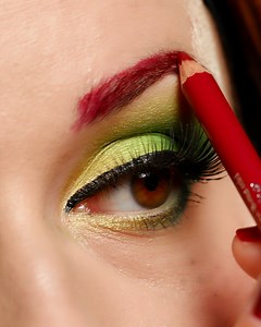 513K views · 2.8K reactions | This poison ivy makeup transformation will take your breath away!  | Beauty Studio | Facebook