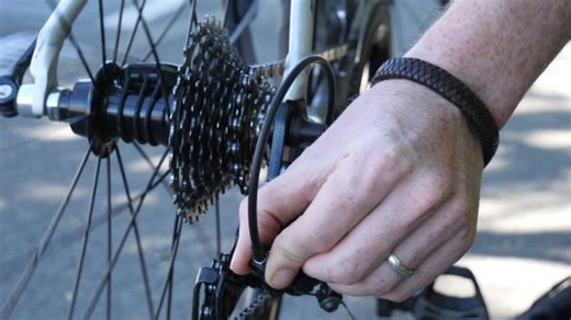 Video guide: How to repair a broken chain