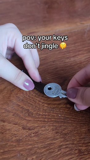 Get rid of the clutter with KeySmart Mini 🔑 #keysmart #keysmartmini #minimalism #keyorganizer #keychain #amazonfinds #technews #LifeHack #essentials #assemble