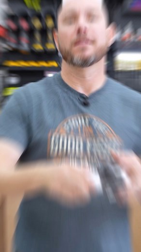 This is a great accessory for the table saw. It’s inexpensive and it works well. If you need to cut thin strips on the table saw, check this jig out. #woodworking #tools #jig | 731 Woodworks