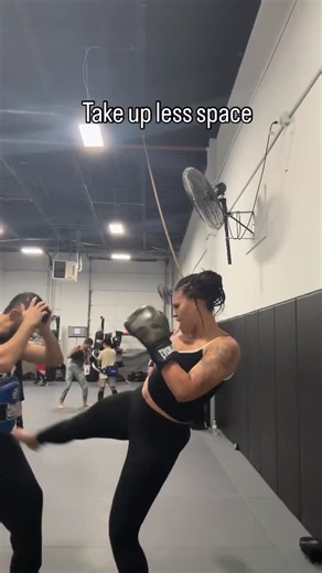 Black Women Martial Arts on Instagram: "@prettygirlscanfighttoo 🙏🏾🥋💪🏾#blackwomenmartialart #karate #kickboxing #muaythai #mma #jiujitsu #tangsoodo #taekwondo #capoeira #hapkido #kungfu #judo #boxing #kyokushin #trickingmartialarts"