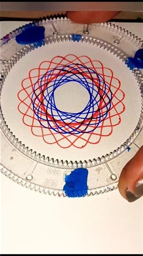 The Spirograph I enjoy in my childhood memories!! #geometricart #spirograph #satisfying #relaxing