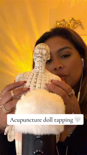Acupuncture doll tapping has got to be one of my favorites 🥹 I hope y’all enjoy 🤍 #asmr #asmrvideo #tappingasmr #eviebabyasmr