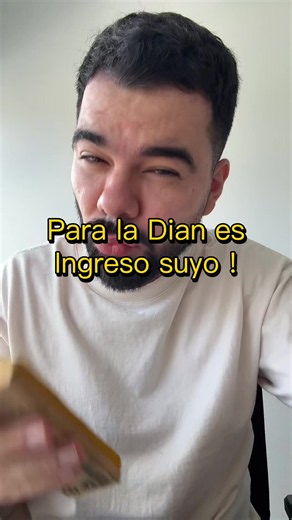 En Colombia miles de personas reciben consignaciones en su cuenta que no son suyas. Plata de un familiar, un error de un cliente, anticipos de un socio y nunca imaginan que eso les puede generar un problema con la DIAN. El artículo 755 del Estatuto Tributario le permite a la DIAN tomar sus movimientos bancarios y presumir que todo lo que entró a su cuenta es un ingreso gravable. Si eso no coincide con su declaración, le llega un requerimiento con impuesto, sanción e intereses. La solución no es 