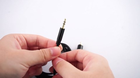 3.5mm to RCA Cable, 3.3FT RCA Male to Aux Audio Adapter HiFi Sound Headphone Jack Adapter Metal Shell RCA Y Splitter RCA Auxiliary Cord 1/8 to RCA Connector for Phone Speaker MP3 Tablet HDTV(2Pack)