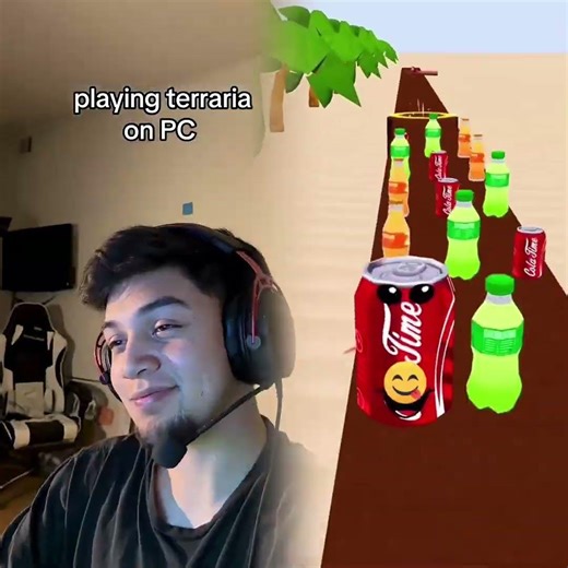 Playing Terraria On PC Vs Mobile… #shorts #viral