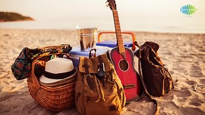 Experience the magical essence of 'Aaj Mon Cheyeche' by Lata Mangeshkar, where each note is a poetic journey through the depths of emotions. 🌺🎤 #AajMonCheyeche #LataMangeshkar #BengaliMusic #BengaliClassics #LegendaryMelodies #TimelessBengaliSongs #HeartfeltRenditions #SoulfulMusic #LyricalElegance #EmotionalMelodies #BengaliMusicalHeritage #MelodicMasterpiece | Saregama Bangla