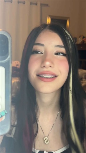 New Makeup Style for Braces: What Do You Think?