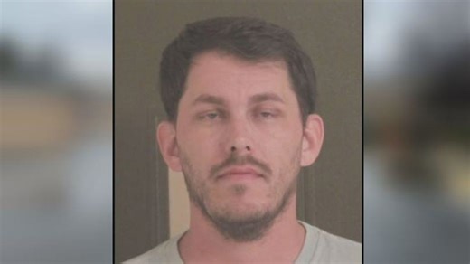 Juvenile detention officer accused of creating sexual relationships with female inmates