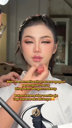 WISMA_RIAS_SYAHFITRI on Instagram: "Setuju nggak sihh bestieee🤭🤭🤭 Hasil Privat Self Makeup Class✨"