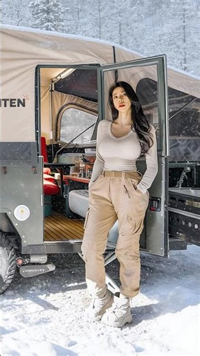 ❄RAIN & SNOW CAMPING IN A TENT TRAILER