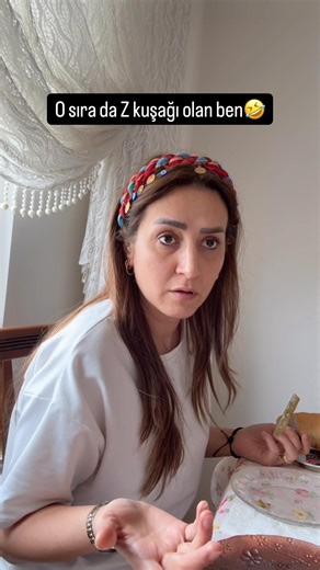 En küçük olunca her zaman bardaklar senin için kaldırılır🤣 #keşfet #beniöneçıkart #bardak #sofra