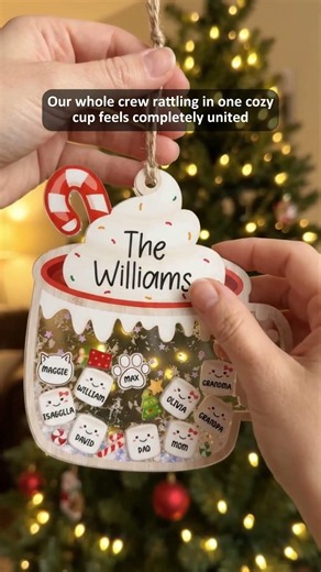 🎄 Bring your whole family together on one Christmas ornament.