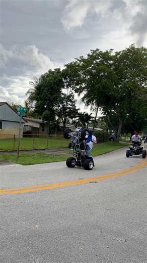 Banshees putting in work #2stroke #bikelife #banshee | Austin Patterson