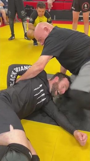 Crooked Head Scissors by Jody Simon 🤼 | Scientific Wrestling Technique #Shorts