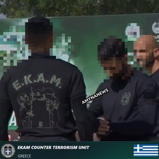 AMYNA News on Instagram: "Σέρρα! Υπό τον ήχο της ποντιακής λύρας η Ειδική Κατασταλτική Αντιτρομοκρατική Μονάδα (ΕΚΑΜ) στα Ηνωμένα Αραβικά Εμιράτα. #Πόντος #Αστυνομία #ΕΚΑΜ"