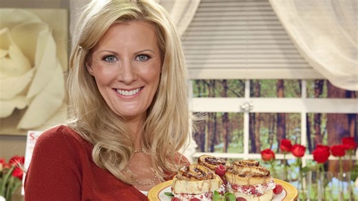 Why Sandra Lee Once Tried to Turn Down Her Food Network Show