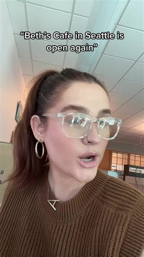 Beth's Cafe Seattle Reopens near Green Lake | 12-Egg Omelet Delight!