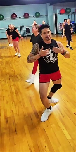 PÉGATE MÁS – Dyland & Lenny | Live Zumba Class 🔥