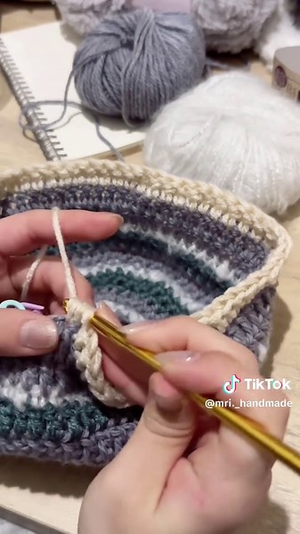 今季のニット帽：バケットハットの編み方