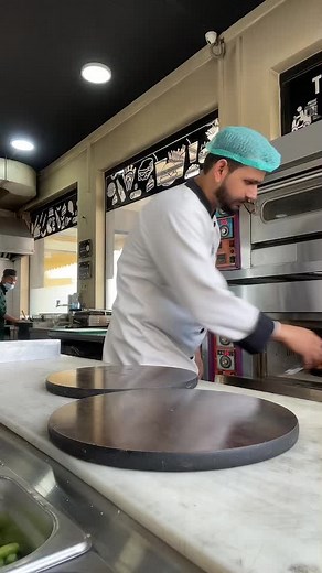 Master Pizza Making with Professional Chef Techniques