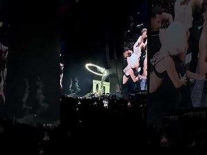 Sports car - Tate McRae (Lollapalooza Chicago 2026)