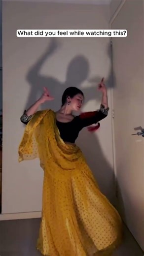 Radha Rani Folk Dance on “Mithe Ras Se Bharyo” | Beautiful Girl Devotional Dance