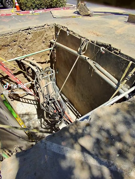 Manhole Preparation for Underground Telecom Excavation