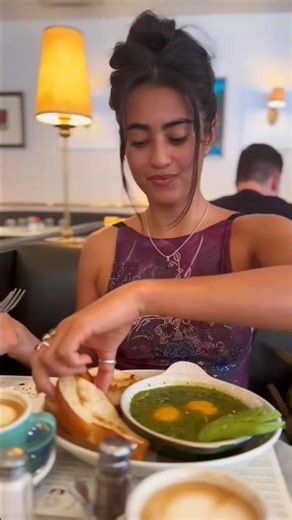 A delicious brunch 😋 ‪@kathimodel‬ #brunch #outfit #cuteface #food #foodie #model #cute #shorts
