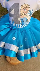 Elsa tutu set Sesame street shoes Elmo tutu set #1stbirthday #reels #fashioninspo #customconverse #sneakerhead #kidsparty #kidsbirthdayparty | Pink Toes & Hair Bows