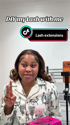 DIY Lash Extensions: Quick Application Guide
