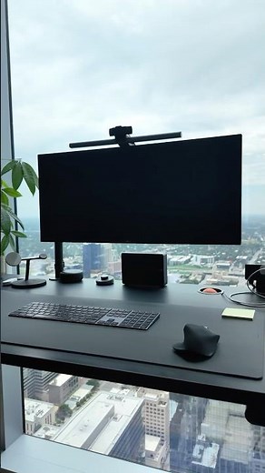 Here’s how to set up an ergonomic (WFH-friendly) desk 🧑🏽‍💻 #desksetup