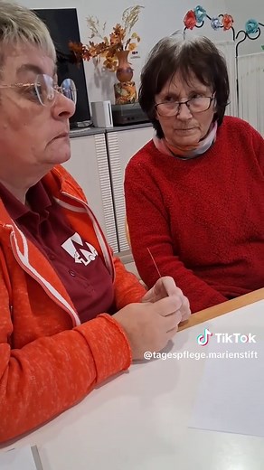 Gedächtnistraining Spiel: Spaß mit unseren Gästen