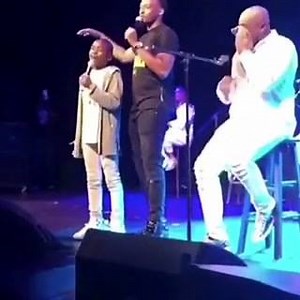 16K views · 715 reactions | O garoto prodígio de apenas 14 anos Miles Caton' rouba a cena novamente, dessa vez em um incrível dueto com o já veterano Jonathan McReynolds, ambos proporcionaram um momento ímpar de pura sensibilidade. Marque seu par de dueto e bóra estudar rs. | Academia Blackvoice | Facebook