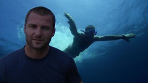 14M views · 63K reactions | Dave debe llegar nadando a una temerosa isla, donde se dice que habitan vampiros, fantasmas y y toda clase de criaturas espectrales  #IslasMortales | Animal Planet Latinoamérica | Facebook