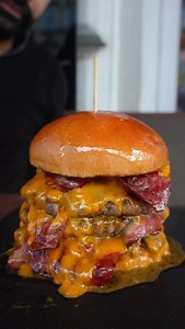 Arizona Burger🍔🔥 #burger #cheese #vienna #croissant | Arizona Burger & Bar