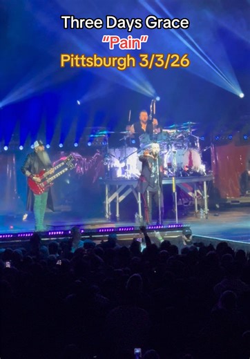 Posting all the vids I took before my phone died… Still in disbelief about how great of a show tha was last night! #ThreeDaysGrace #Pittsburgh #3daysgrace #AlienationTour #AdamGontier