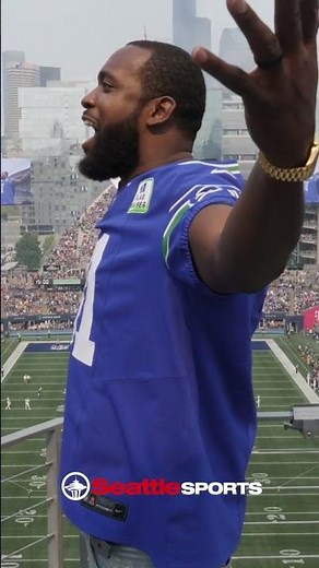 #Seahawks legend Kam Chancellor raises the #12thMan flag!