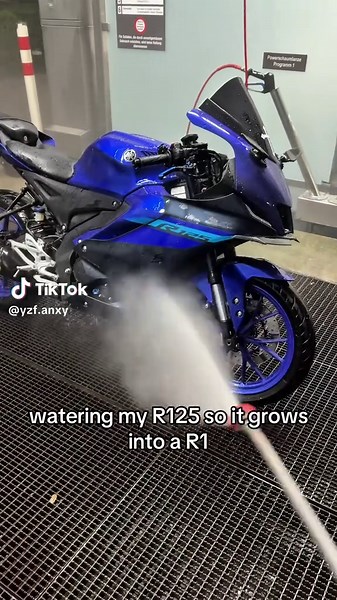 Wishing My R125 Grows into an R1: A Humorous Take on 125cc vs 600cc Motorcycles