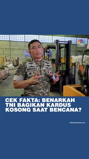Video penyaluran bantuan TNI lewat udara ke wilayah terdampak banjir dan longsor di Sumatra sempat menuai polemik di media sosial. Sejumlah unggahan menyebut helybox yang dijatuhkan dari pesawat dan helikopter dalam kondisi kosong. Berdasarkan penelusuran lebih jauh,TNI menegaskan informasi tersebut tidak benar. Bantuan yang dikirim melalui metode airdrop dipastikan berisi bahan pangan pokok. Namun, muatan tidak diisi penuh agar beratnya tetap aman saat dijatuhkan dari udara. Menurut TNI, setiap