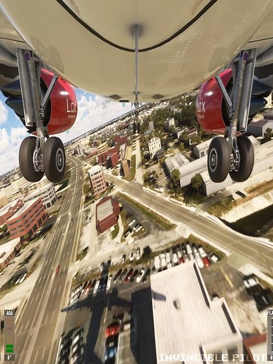 Bumpy Landing At Tampa International Airport | Invincible Pilot