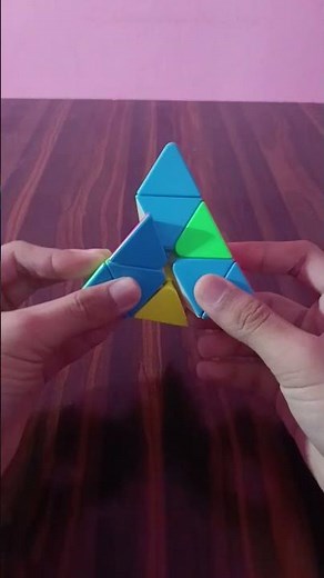 How To Solve Pyraminx 😲 #rubikscube #shorts #cubing #trending #bome #crazilyfunny #talwiinder