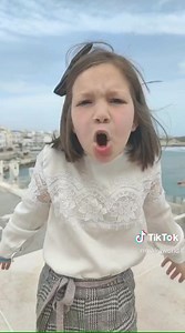 3.8K views · 54 reactions | La mitica Maira ♥️ Dal profilo #TikTok ➡️ mairaworld ➡️ https://vm.tiktok.com/EYHmBH/ | Giovani Blogger | Facebook