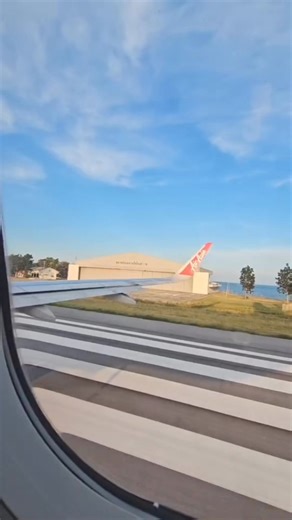 4.8K views · 104 reactions | Take off from Hua Hin Airport. #หัวหิน #ประเทศไทย #huahin #chiangmai #cnx #hhq | Hua Hin Today | Facebook