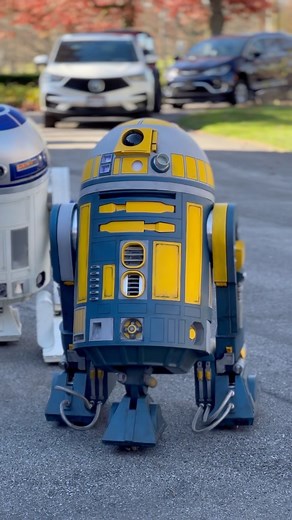 Hunter Smoke on Instagram: "So happy with how this dude turned out 🥹 Learned so much during this build. 10/10 recommend trying that project your not sure you know how to complete. Check out astromech .net if you want to build a droid!! #3Dprint #3dprinting #diy #cosplaydiy #wip #r2d2 #astromech #r2 #r2builder #droidbuilder #galaxysedge #droiddepot #starwars #robot #droid"