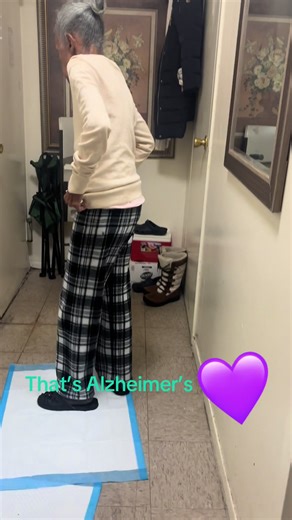 Understanding Alzheimer’s Disease: Signs and Support