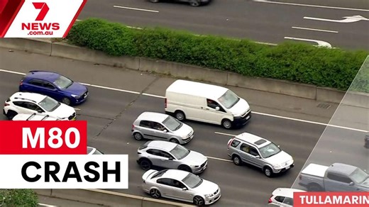 Four hospitalised in M80 multi-vehicle crash